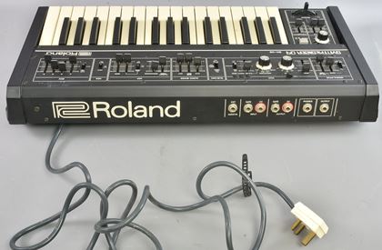 Roland-SH-09  (volume pot noisy) 